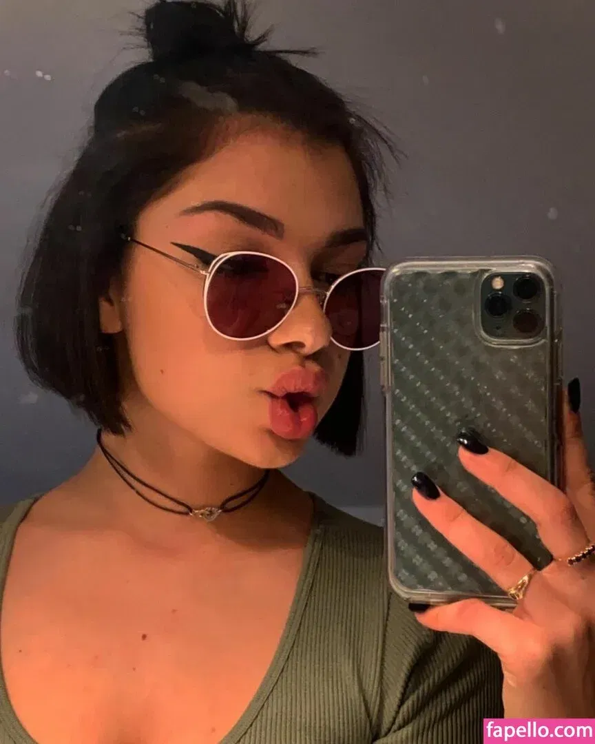 Emmy Tifrit Onlyfans Photo Gallery 