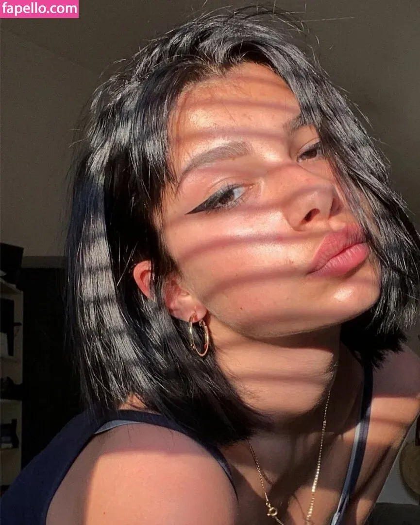 Emmy Tifrit Onlyfans Photo Gallery 