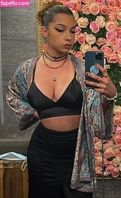 Emmy Tifrit Onlyfans Photo Gallery 