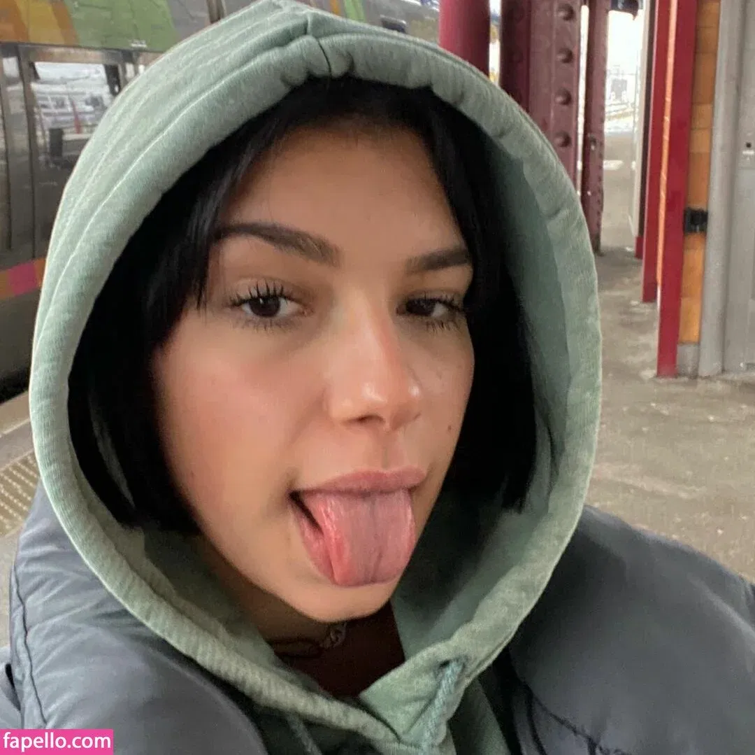 Emmy Tifrit Onlyfans Photo Gallery 