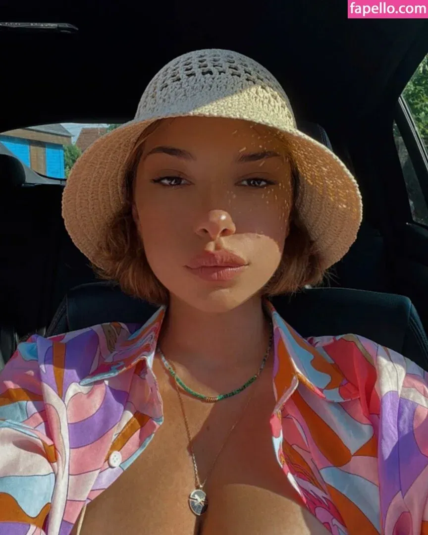 Emmy Tifrit Onlyfans Photo Gallery 