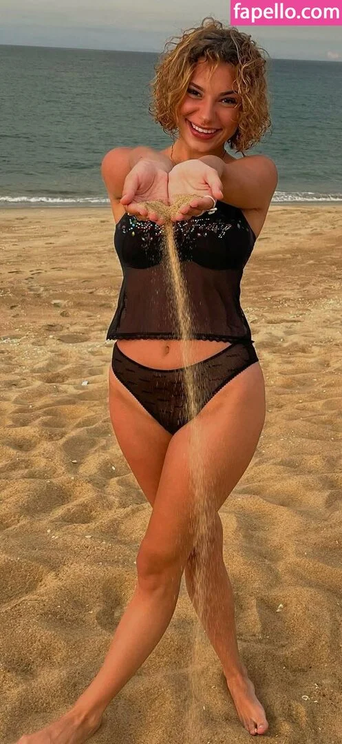 Emmy Tifrit Onlyfans Photo Gallery 