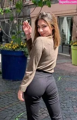 Emmy Tifrit Onlyfans Photo Gallery 