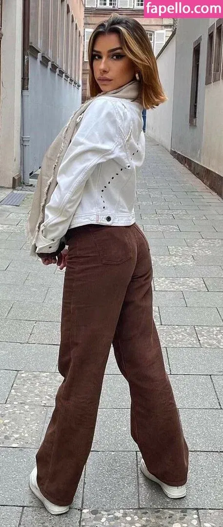 Emmy Tifrit Onlyfans Photo Gallery 