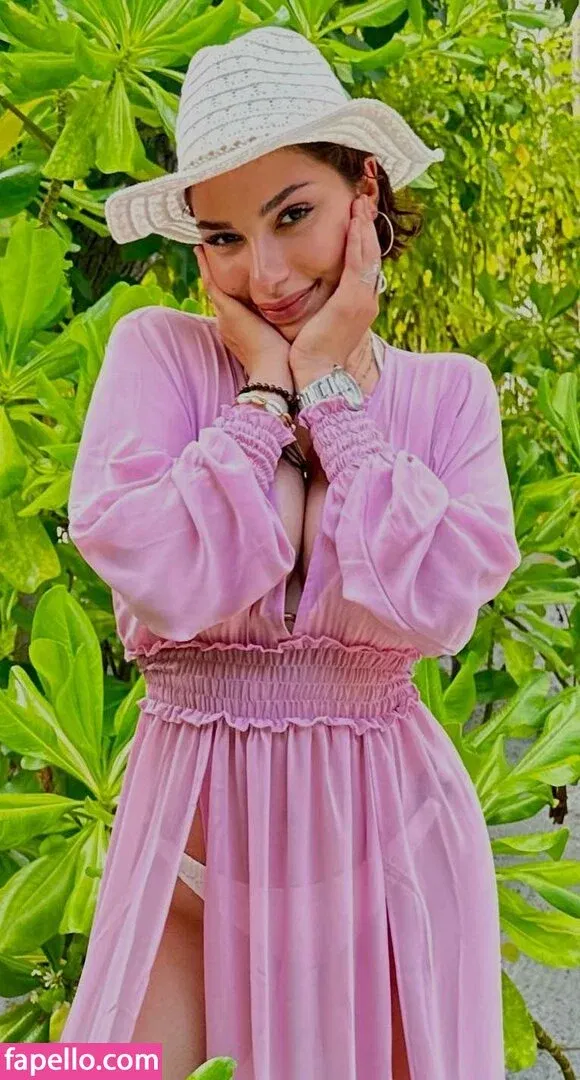 Emmy Tifrit Onlyfans Photo Gallery 