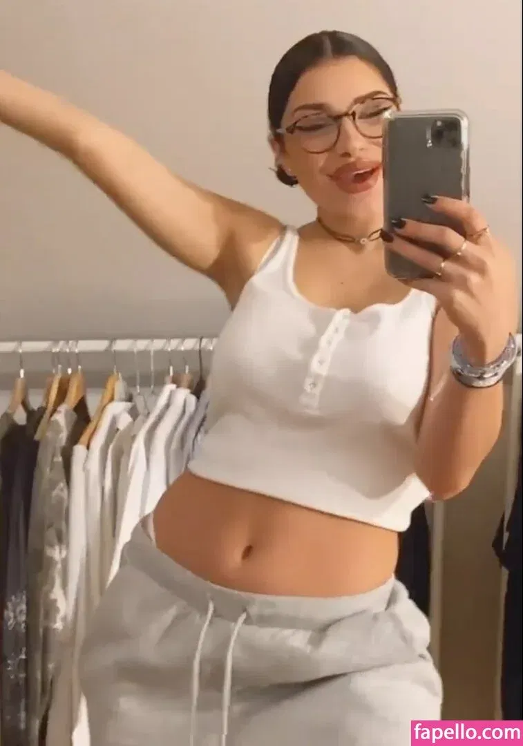 Emmy Tifrit Onlyfans Photo Gallery 