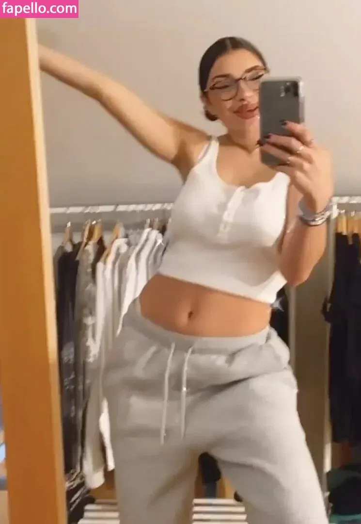 Emmy Tifrit Onlyfans Photo Gallery 