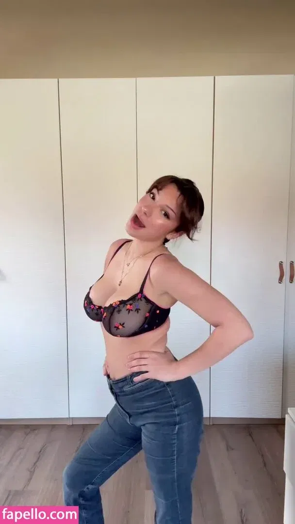 Emmy Tifrit Onlyfans Photo Gallery 