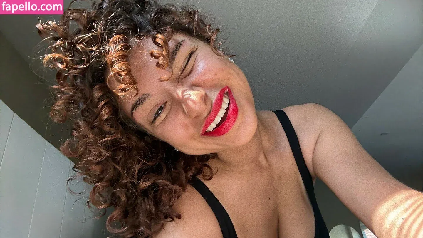 Emmy Tifrit Onlyfans Photo Gallery 