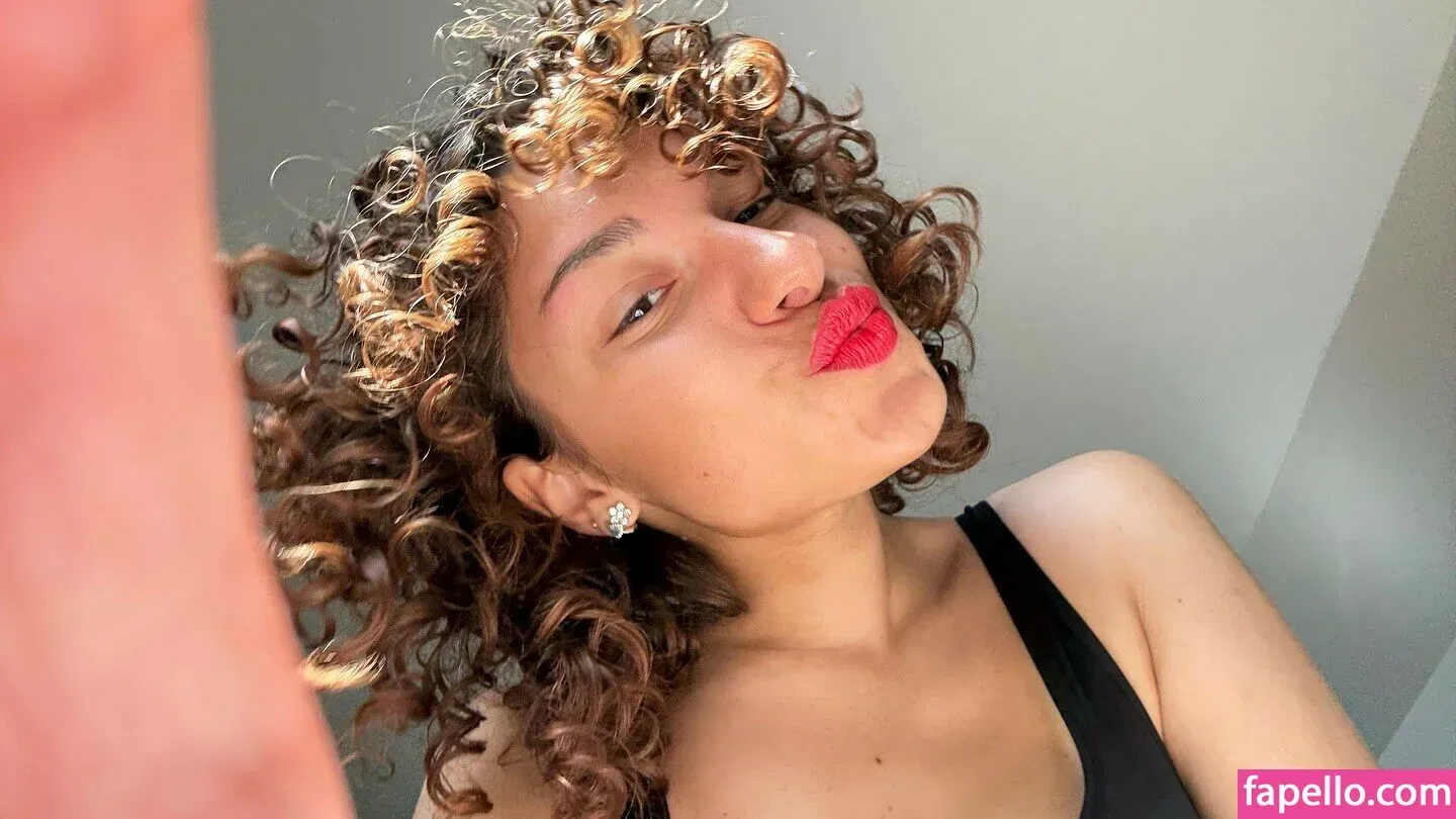 Emmy Tifrit Onlyfans Photo Gallery 