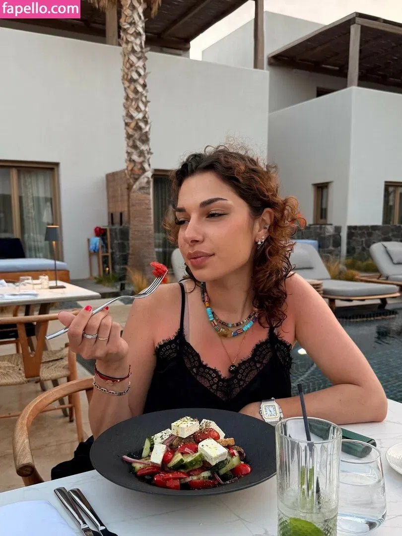 Emmy Tifrit Onlyfans Photo Gallery 