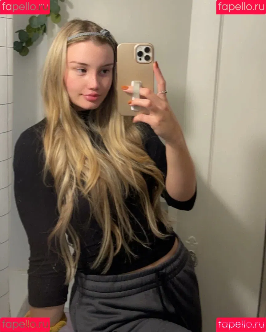 CyberAlina Onlyfans Photo Gallery 