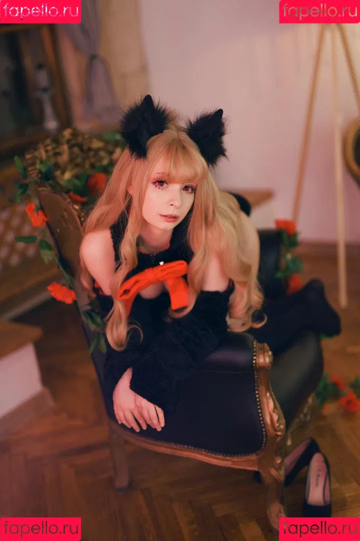Akariia Cosplay Onlyfans Photo Gallery 