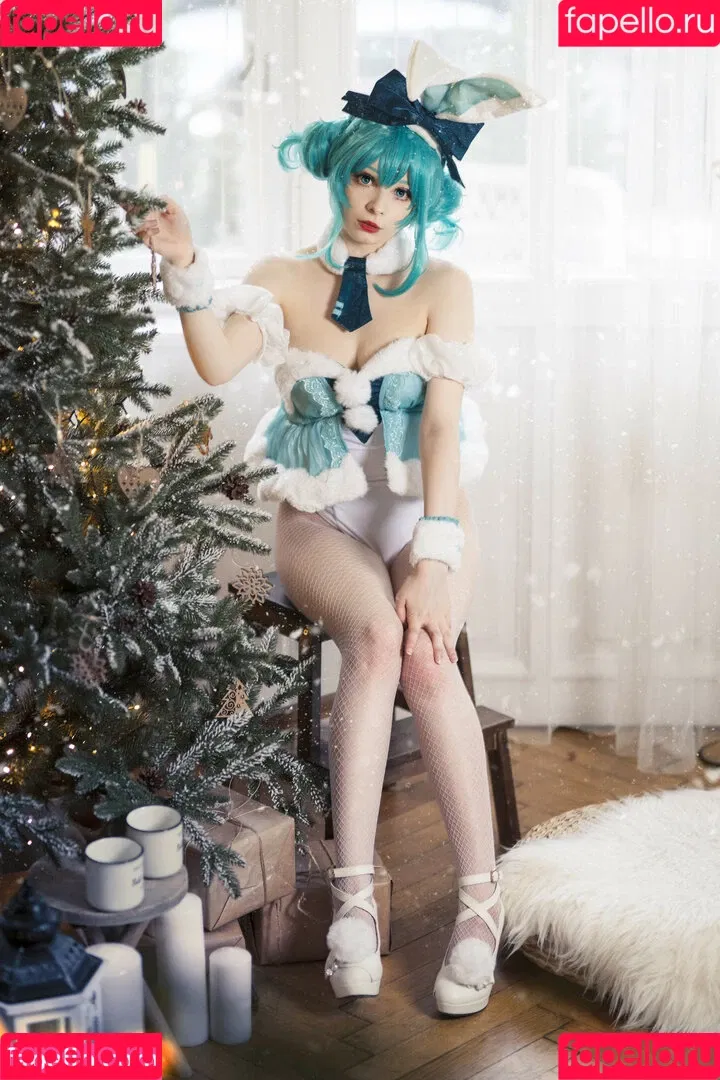 Akariia Cosplay Onlyfans Photo Gallery 