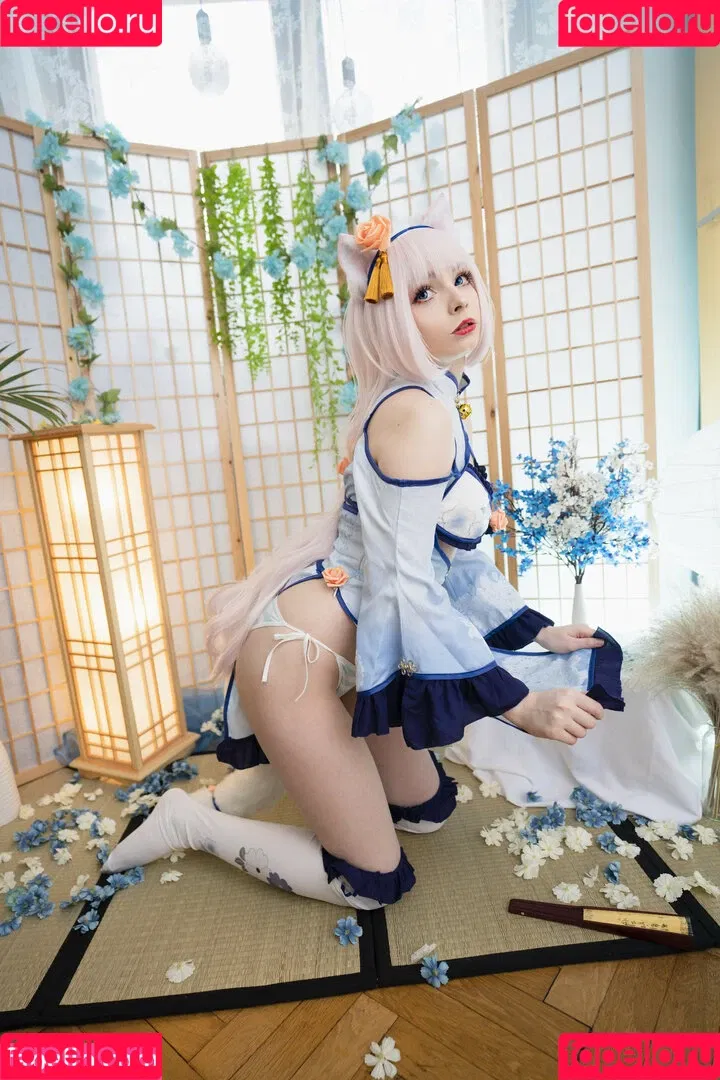 Akariia Cosplay Onlyfans Photo Gallery 