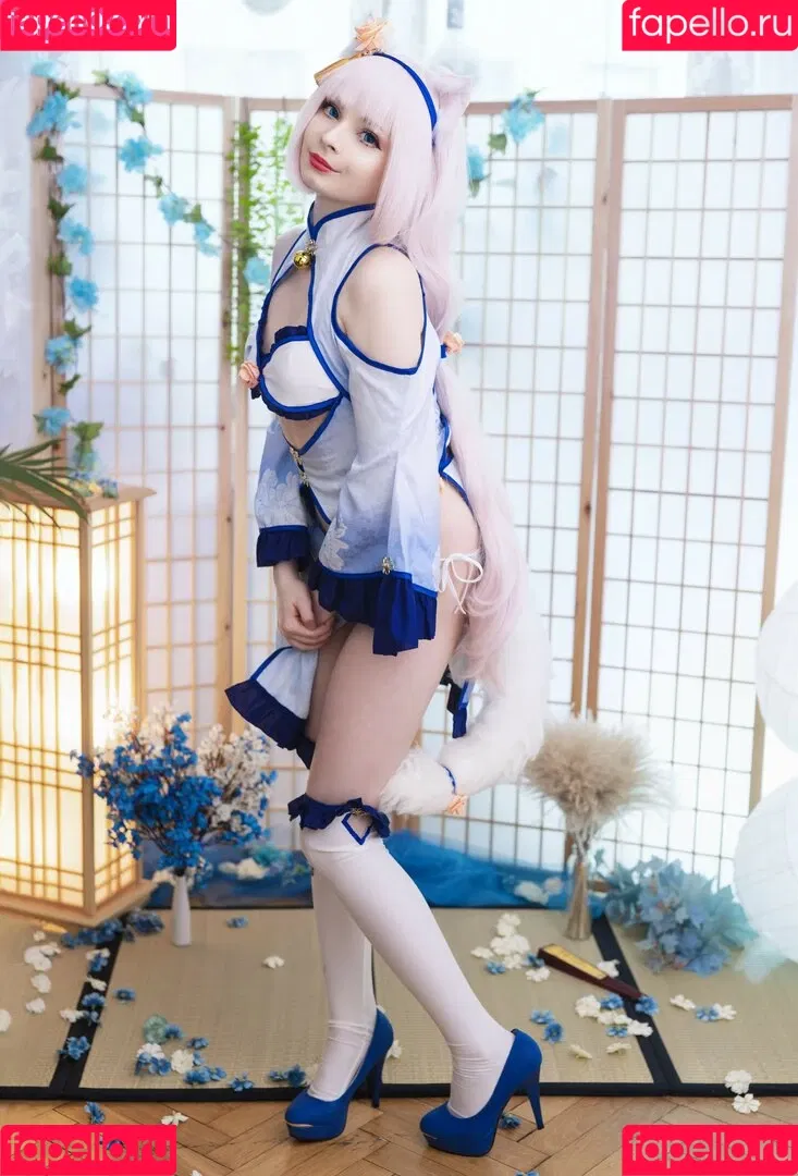 Akariia Cosplay Onlyfans Photo Gallery 