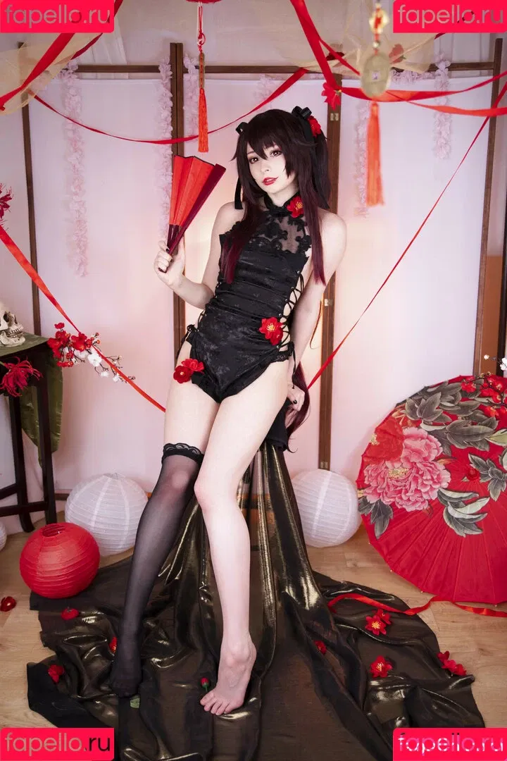 Akariia Cosplay Onlyfans Photo Gallery 