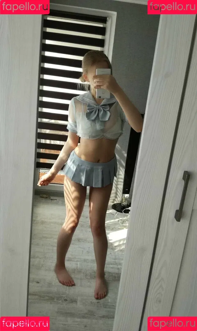 Akariia Cosplay Onlyfans Photo Gallery 