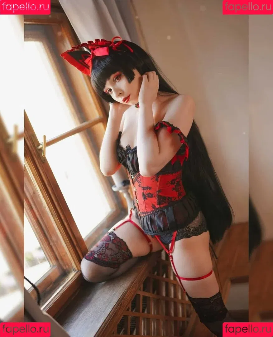 Akariia Cosplay Onlyfans Photo Gallery 