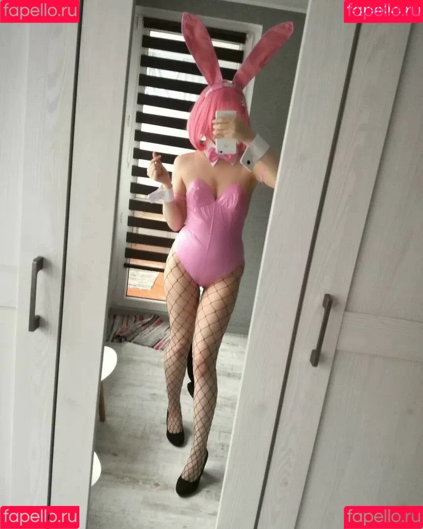 Akariia Cosplay Onlyfans Photo Gallery 