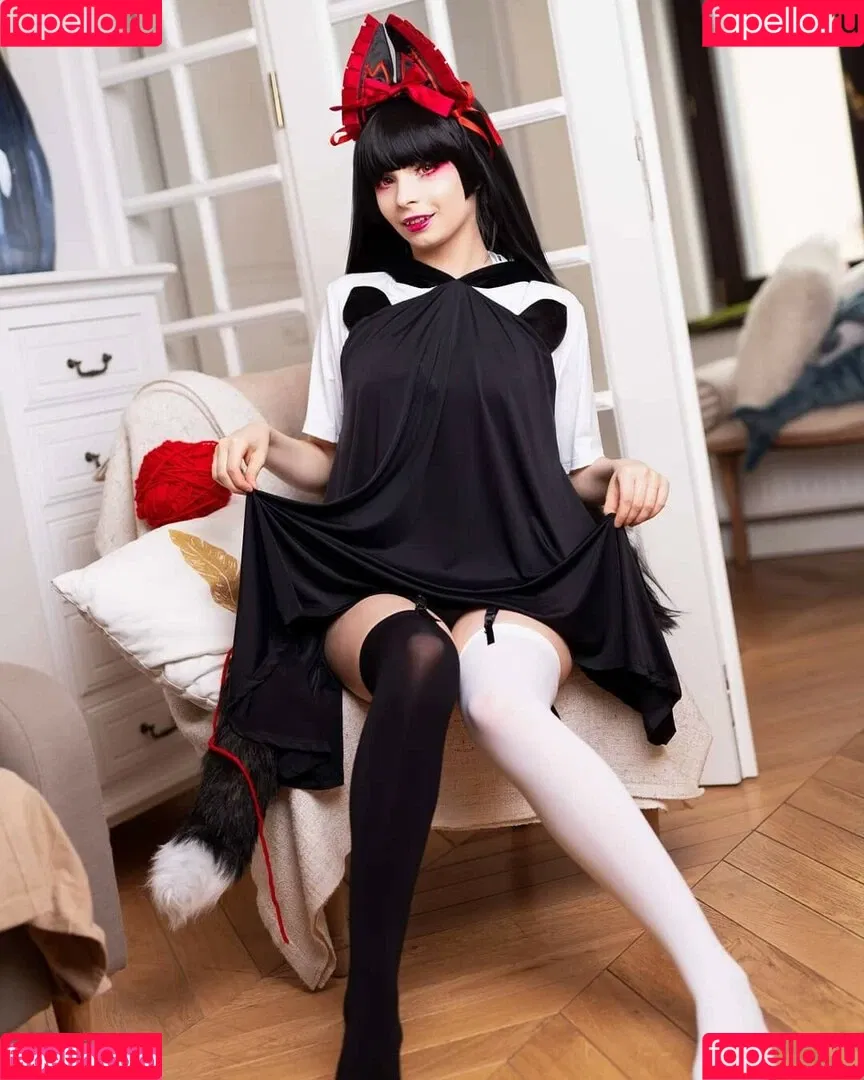 Akariia Cosplay Onlyfans Photo Gallery 