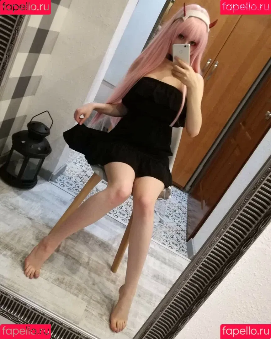 Akariia Cosplay Onlyfans Photo Gallery 