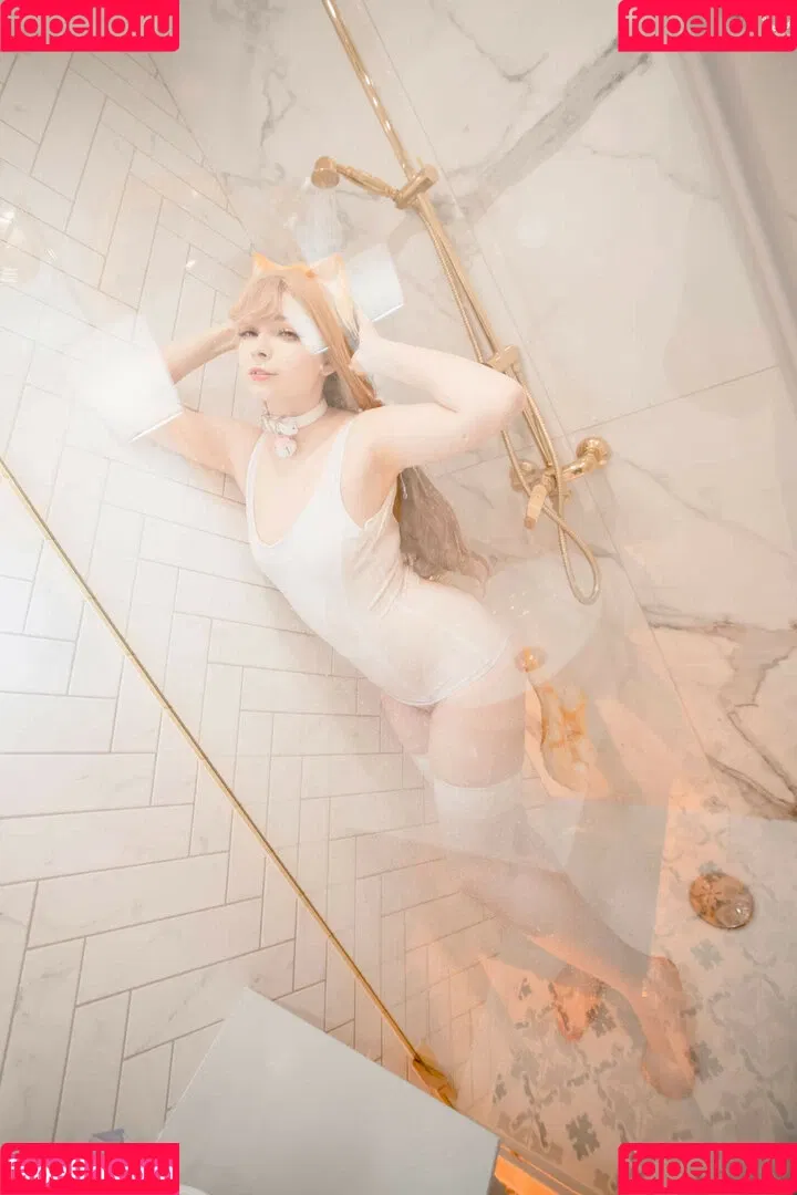 Akariia Cosplay Onlyfans Photo Gallery 