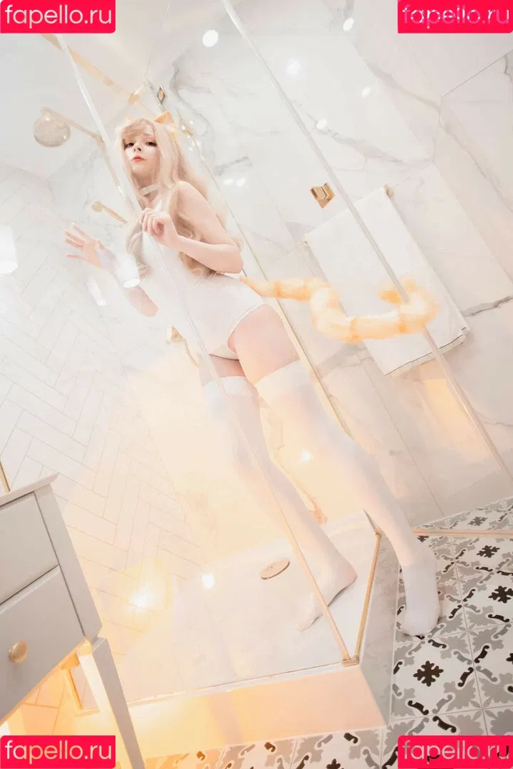 Akariia Cosplay Onlyfans Photo Gallery 