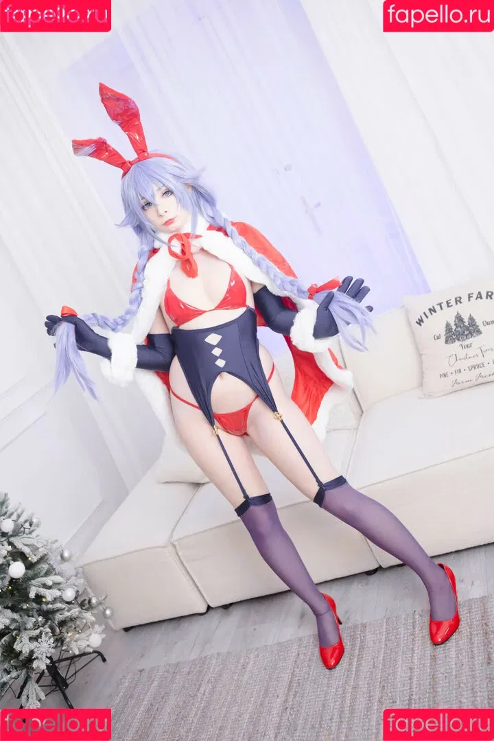 Akariia Cosplay Onlyfans Photo Gallery 