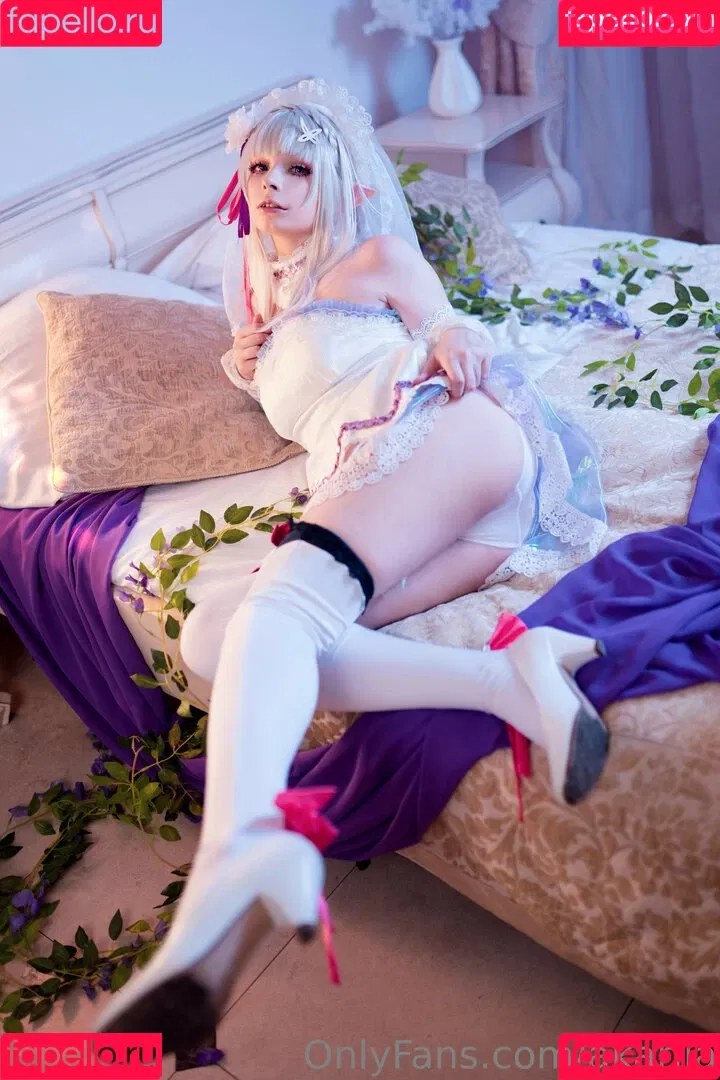 Akariia Cosplay Onlyfans Photo Gallery 