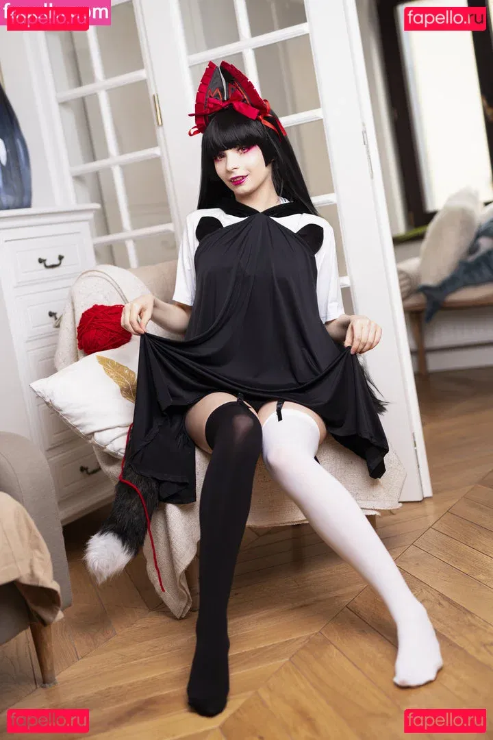 Akariia Cosplay Onlyfans Photo Gallery 