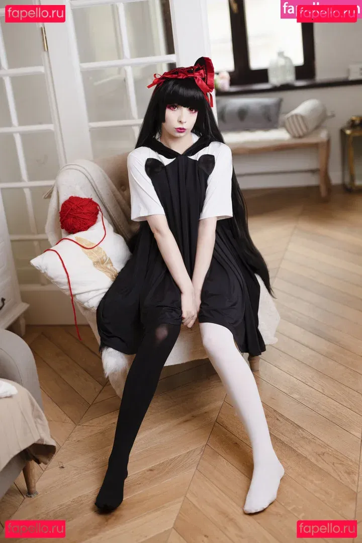 Akariia Cosplay Onlyfans Photo Gallery 