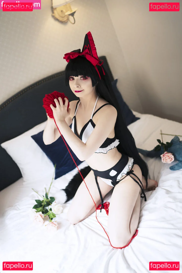 Akariia Cosplay Onlyfans Photo Gallery 