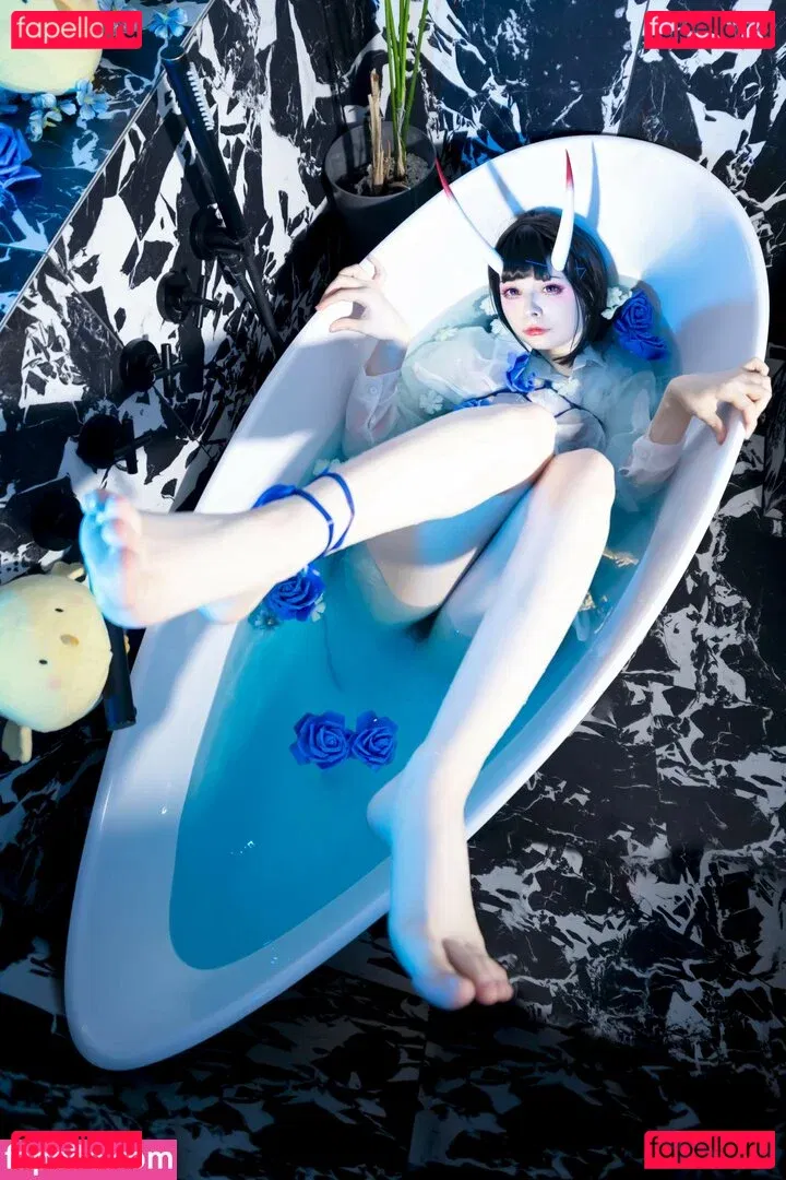 Akariia Cosplay Onlyfans Photo Gallery 