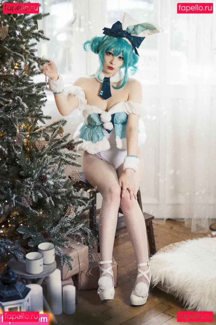 Akariia Cosplay Onlyfans Photo Gallery 