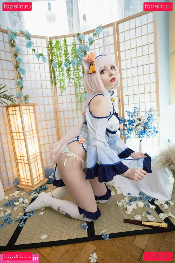 Akariia Cosplay Onlyfans Photo Gallery 