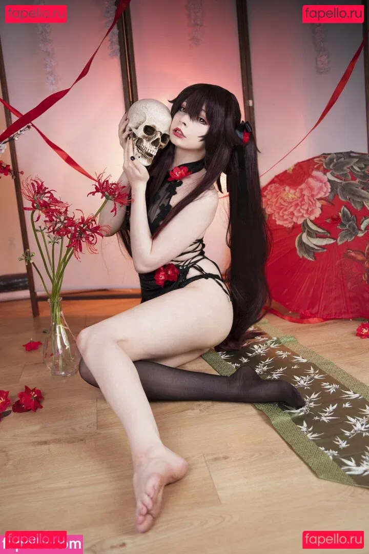 Akariia Cosplay Onlyfans Photo Gallery 