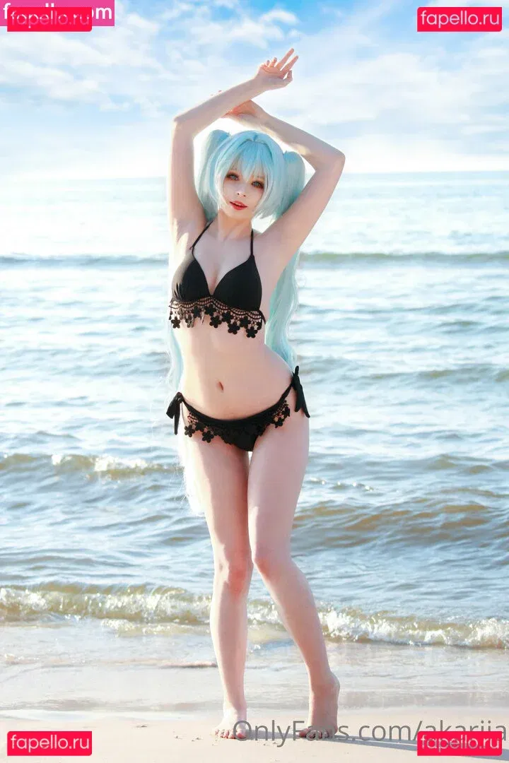Akariia Cosplay Onlyfans Photo Gallery 