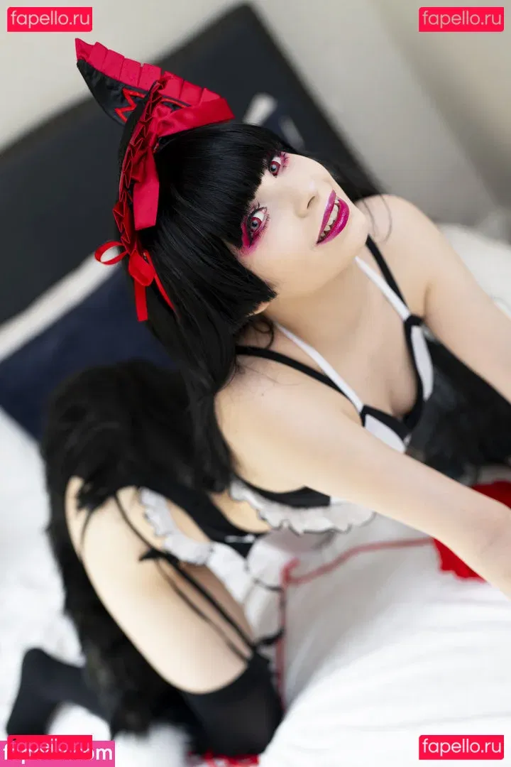 Akariia Cosplay Onlyfans Photo Gallery 