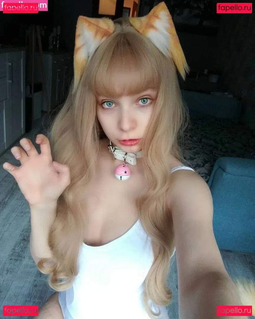 Akariia Cosplay Onlyfans Photo Gallery 