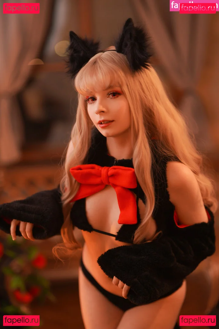 Akariia Cosplay Onlyfans Photo Gallery 