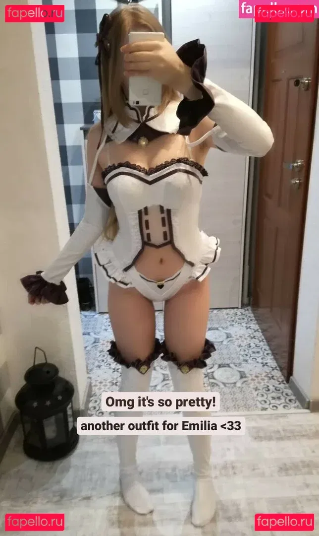 Akariia Cosplay Onlyfans Photo Gallery 