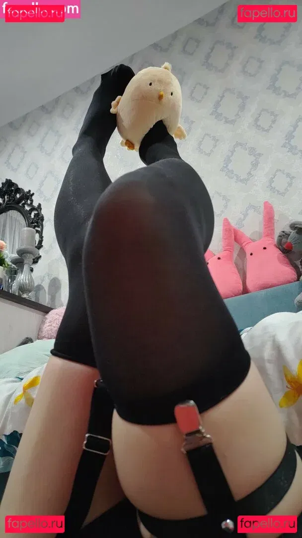 Akariia Cosplay Onlyfans Photo Gallery 