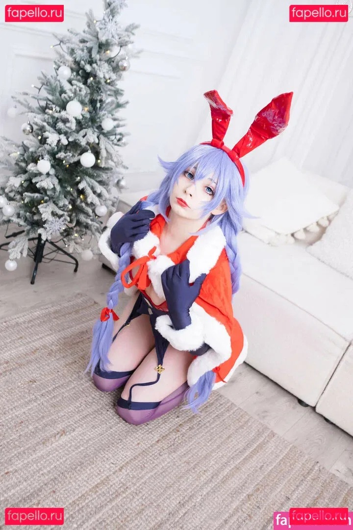 Akariia Cosplay Onlyfans Photo Gallery 