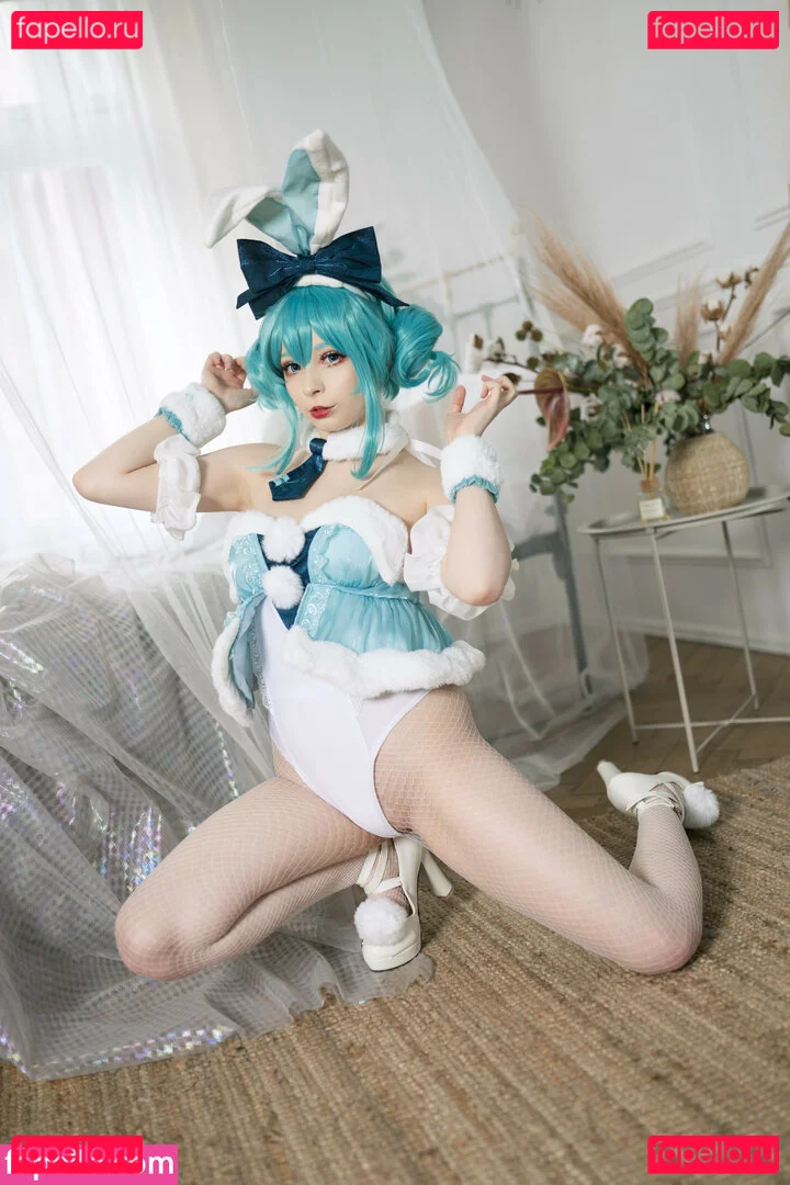 Akariia Cosplay Onlyfans Photo Gallery 