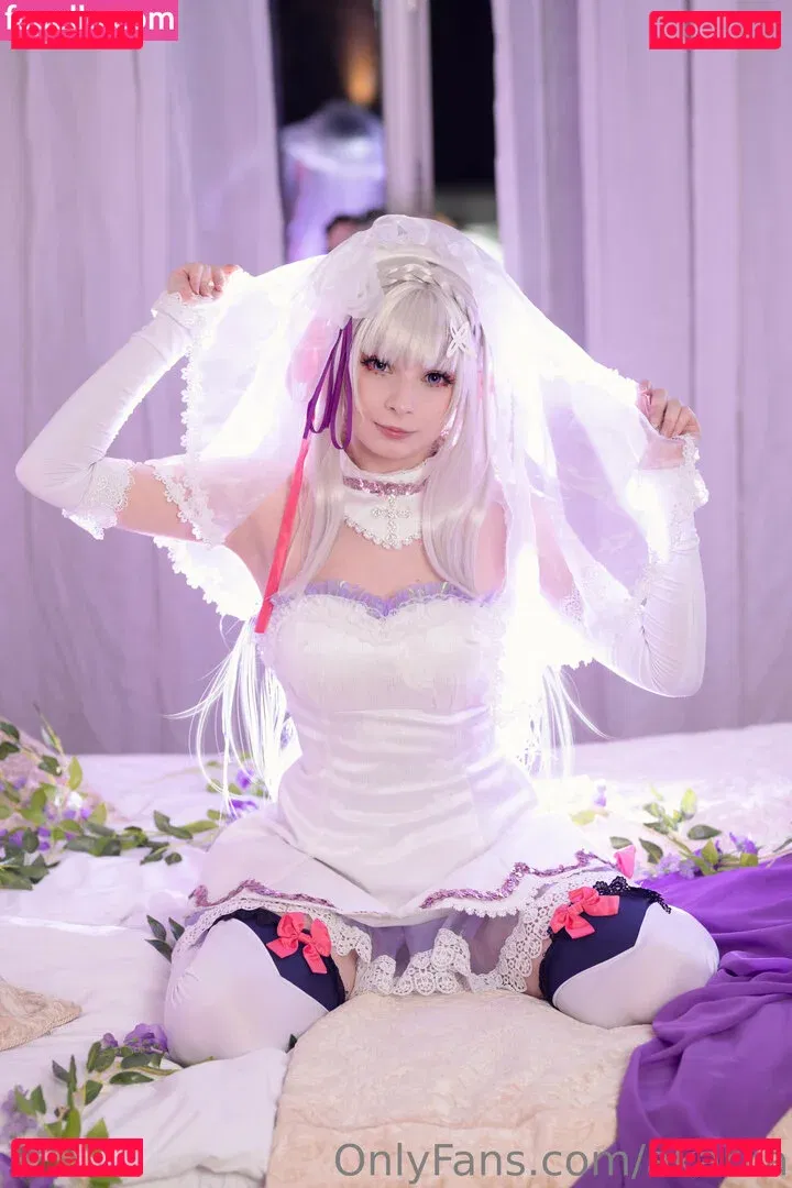 Akariia Cosplay Onlyfans Photo Gallery 