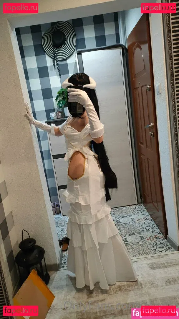 Akariia Cosplay Onlyfans Photo Gallery 