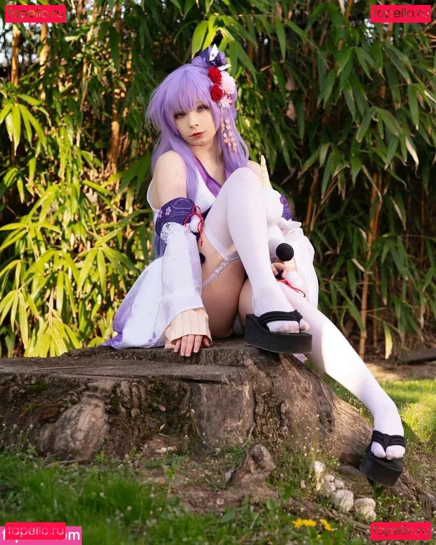 Akariia Cosplay Onlyfans Photo Gallery 