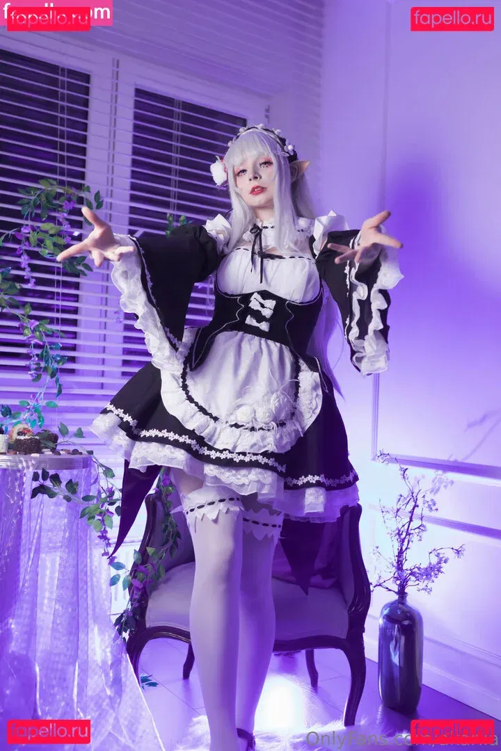 Akariia Cosplay Onlyfans Photo Gallery 