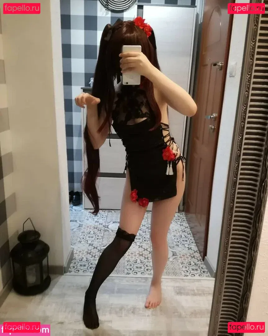 Akariia Cosplay Onlyfans Photo Gallery 